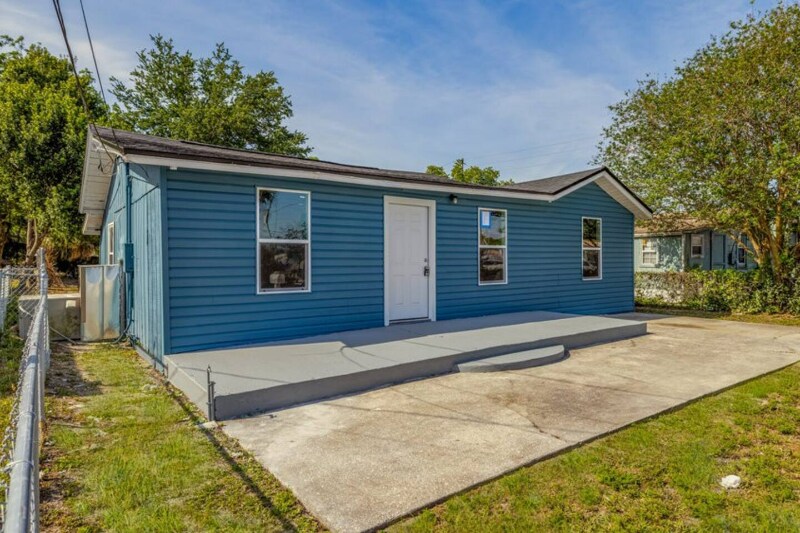 Building Photo - 7508 Carolyn Ave