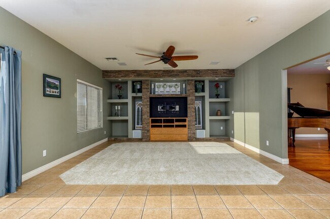 Building Photo - 33808 N Pate Pl