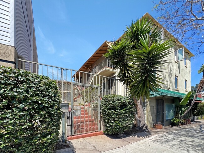 Building Photo - 436 Fir St