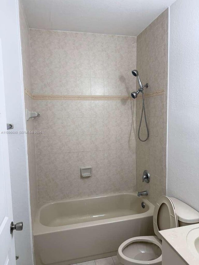 Building Photo - 2470 SE 15th Pl