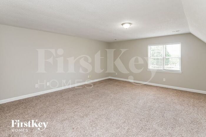 Building Photo - 5000 Scaleybark Ct