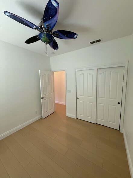 Building Photo - 5424 Knotty Pine Way