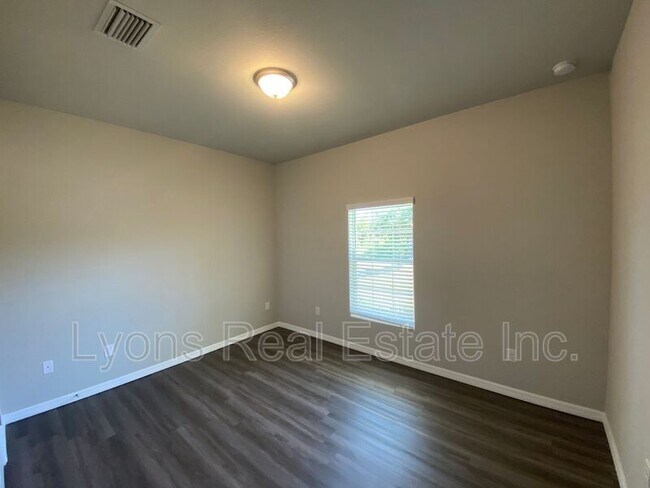 Building Photo - 5625 Abelman Rd