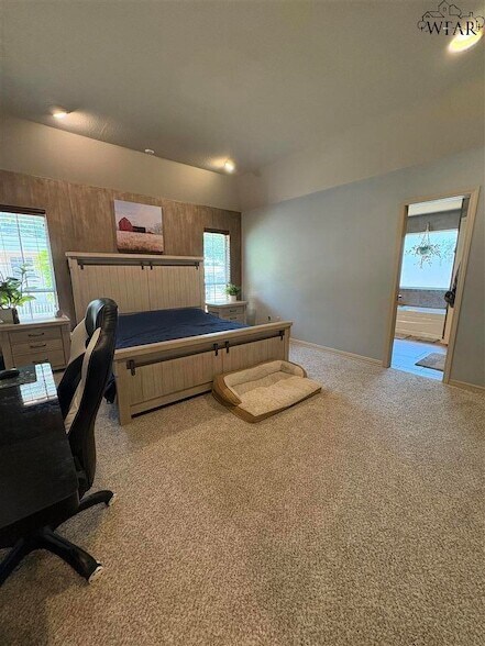 Building Photo - 4801 Shenandoah Dr