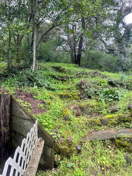 Building Photo - 16220 Greenwood Ln