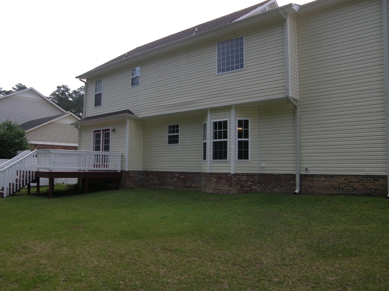 Building Photo - 320 Peterson Pl