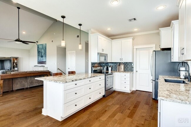 Building Photo - 12828 E Conquistador Dr