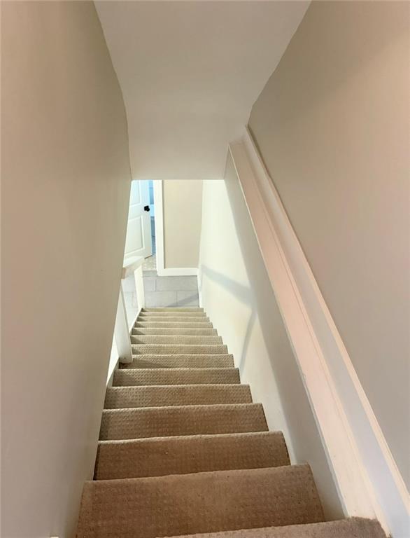 Building Photo - 1179 Lynmoor Dr NE