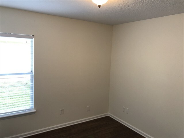 Building Photo - 76083 Deerwood Dr