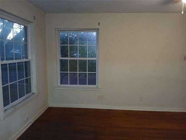 Building Photo - 3015 Avon St