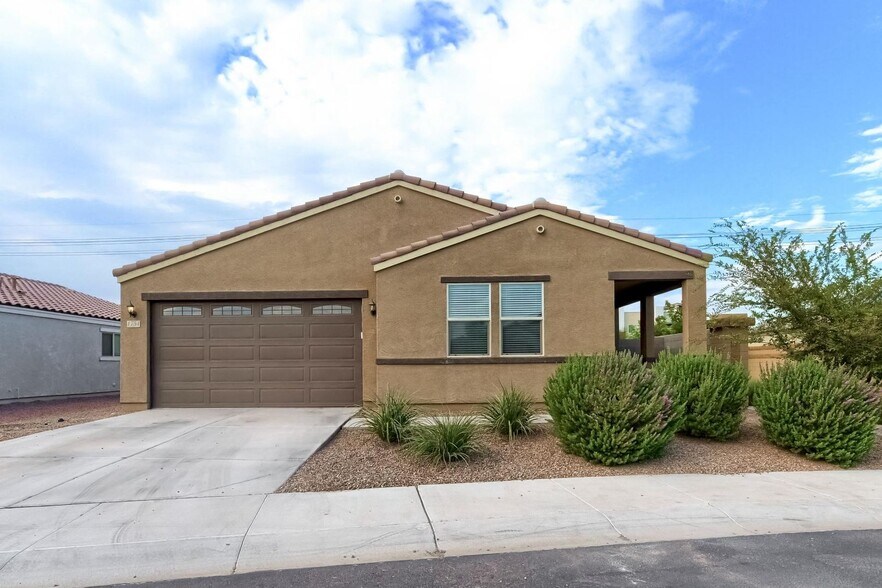 Building Photo - 1754 Grenadine Rd