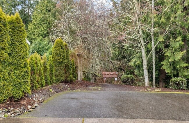 Building Photo - 2703 Fir Crest Blvd