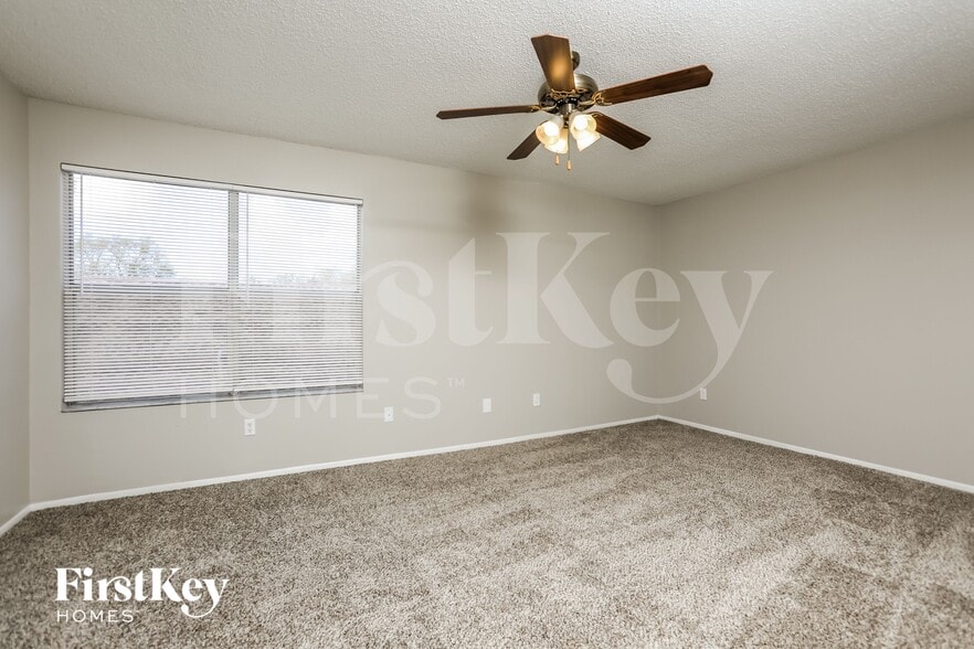 Building Photo - 62 Abbey Hollow Dr