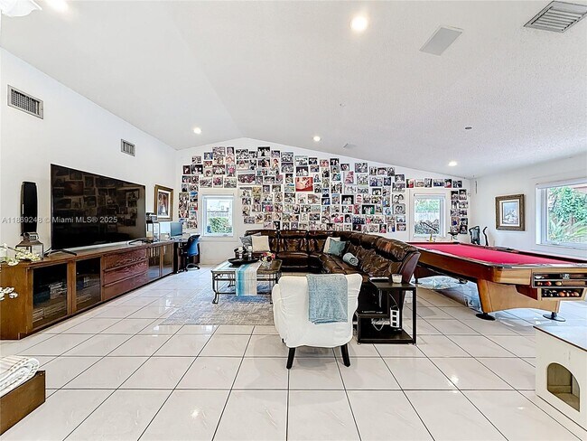 Building Photo - 10462 SW 121st St