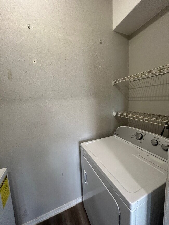 Building Photo - Updated 2 Bed/2 Bath North Austin Condo with Rare Greenbelt Views