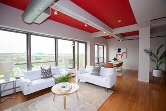 Building Photo - 156 Porter St