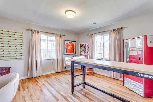 Building Photo - 3510 Columbine St