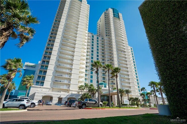 Building Photo - 310 Padre Blvd