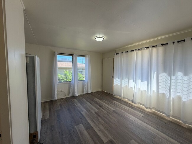 Building Photo - Charming 2-Bedroom Cottage with Private Yard in Kaimuki