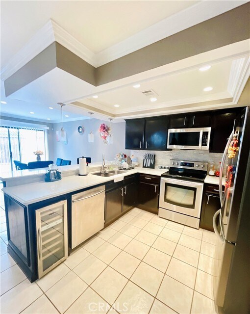 Building Photo - 12922 Royal Palm Cir