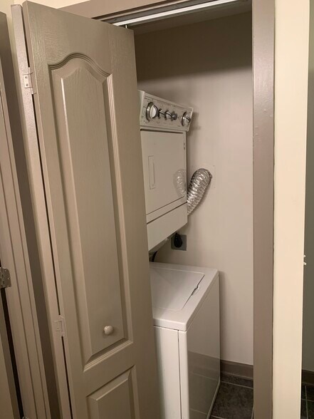 Building Photo - 390 17th St NW