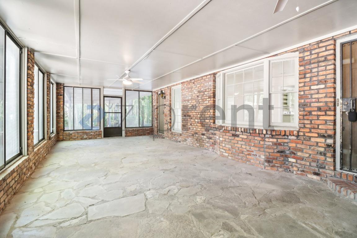 Building Photo - 4810 Chapel Hill Rd