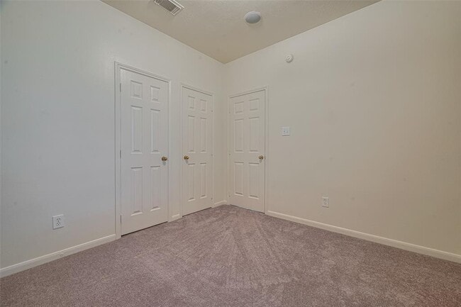 Building Photo - 17215 Stratford Green Dr
