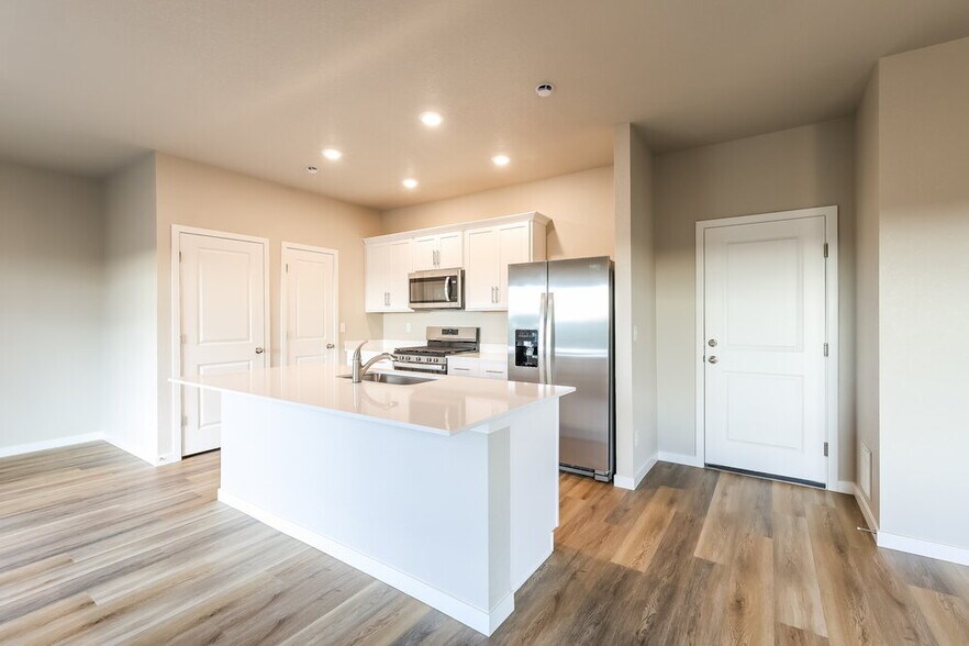 Building Photo - 7324 Crystal Ave