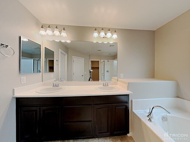 Building Photo - 9029 Good Humored Ct