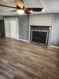 Building Photo - THE LANDINGS CONDO