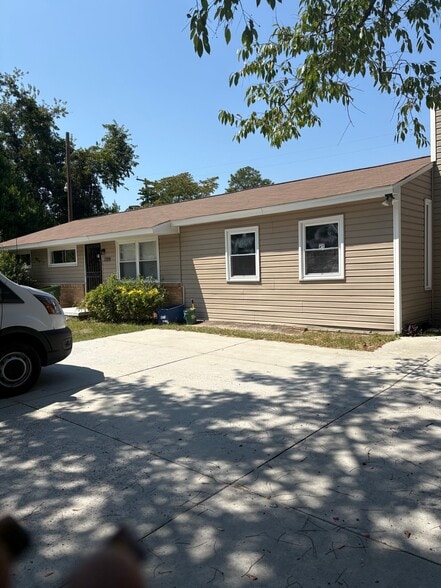 Building Photo - 7119 Nancy Ave
