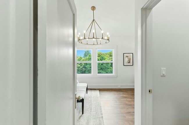 Building Photo - 5020 Golden Gate Ave