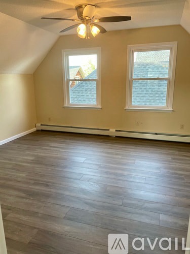 Building Photo - 5 Myrtle St