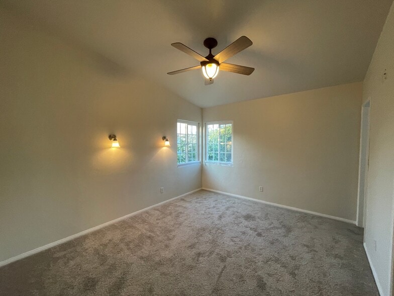Building Photo - 3874 Palo Dr
