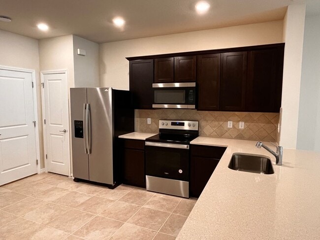 Building Photo - 4508 Sparkling Shell Ave