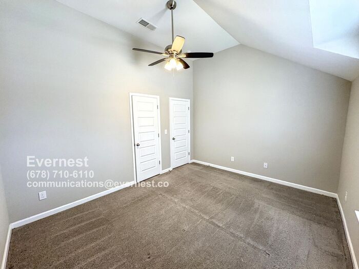 Building Photo - 3177 Alhambra Cir