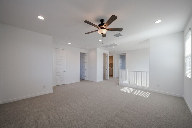 Building Photo - 4-Bedroom Home in Mystic at Lake Pleasant