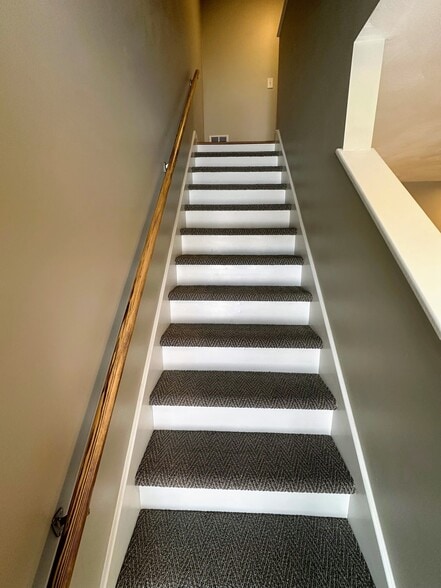 Stairs - 489 Boston Neck Rd