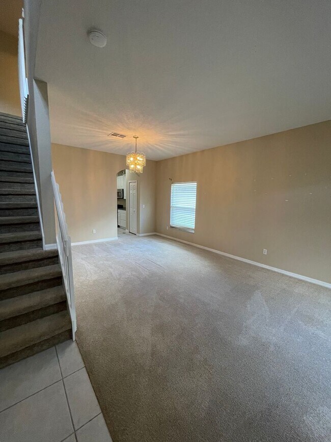 Building Photo - Home For Rent in Gated Stonebrook Neighbor...