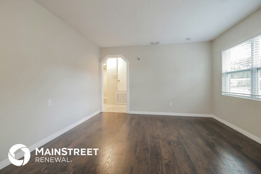 Building Photo - 865 Emerald Dr