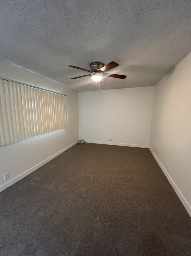 Interior Photo - 14905 Lemoli Ave.