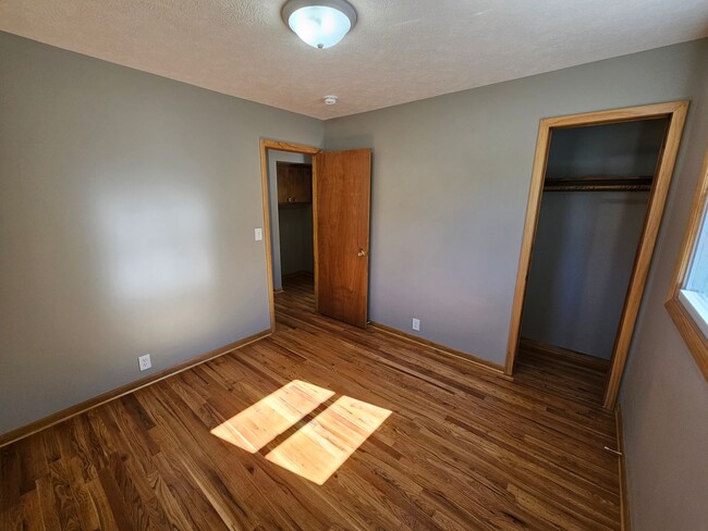 Building Photo - Single Family with basement