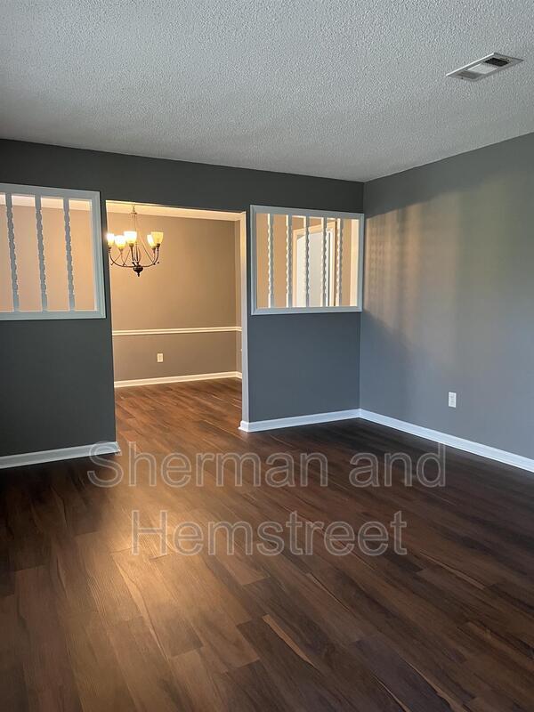 Building Photo - 2714 Fair Oak Ct