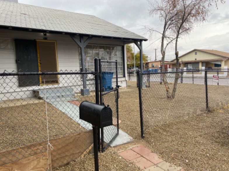 Building Photo - 3514 Center Dr