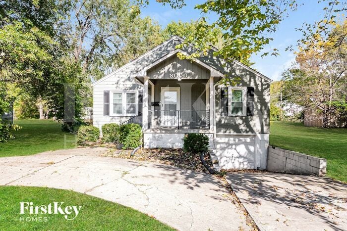 Primary Photo - 8000 E 87th St