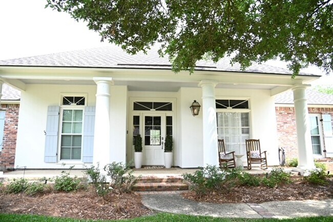 Building Photo - 17745 W Colony Way