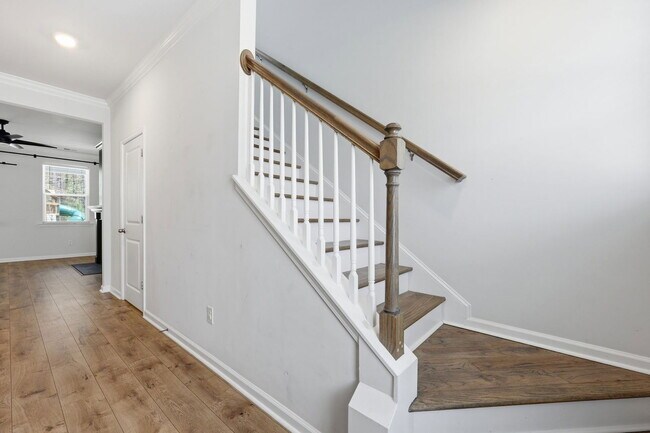 Building Photo - 190 Cherry Grv Dr
