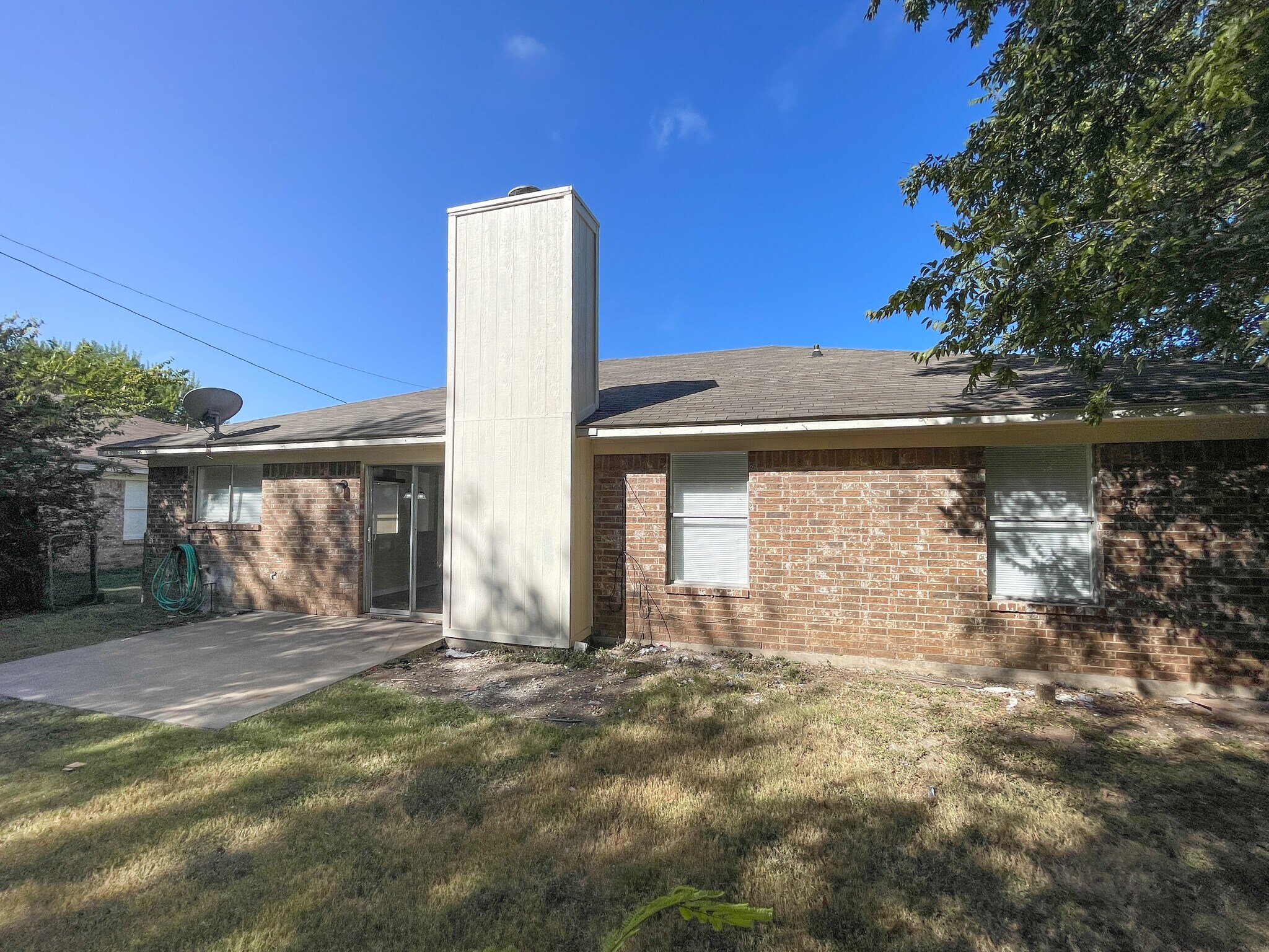 Building Photo - 1924 Ramada Dr
