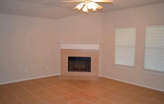 Building Photo - 714 Point Sunset