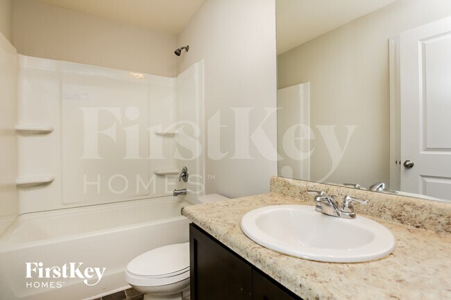 Building Photo - 917 Harmonyview Dr